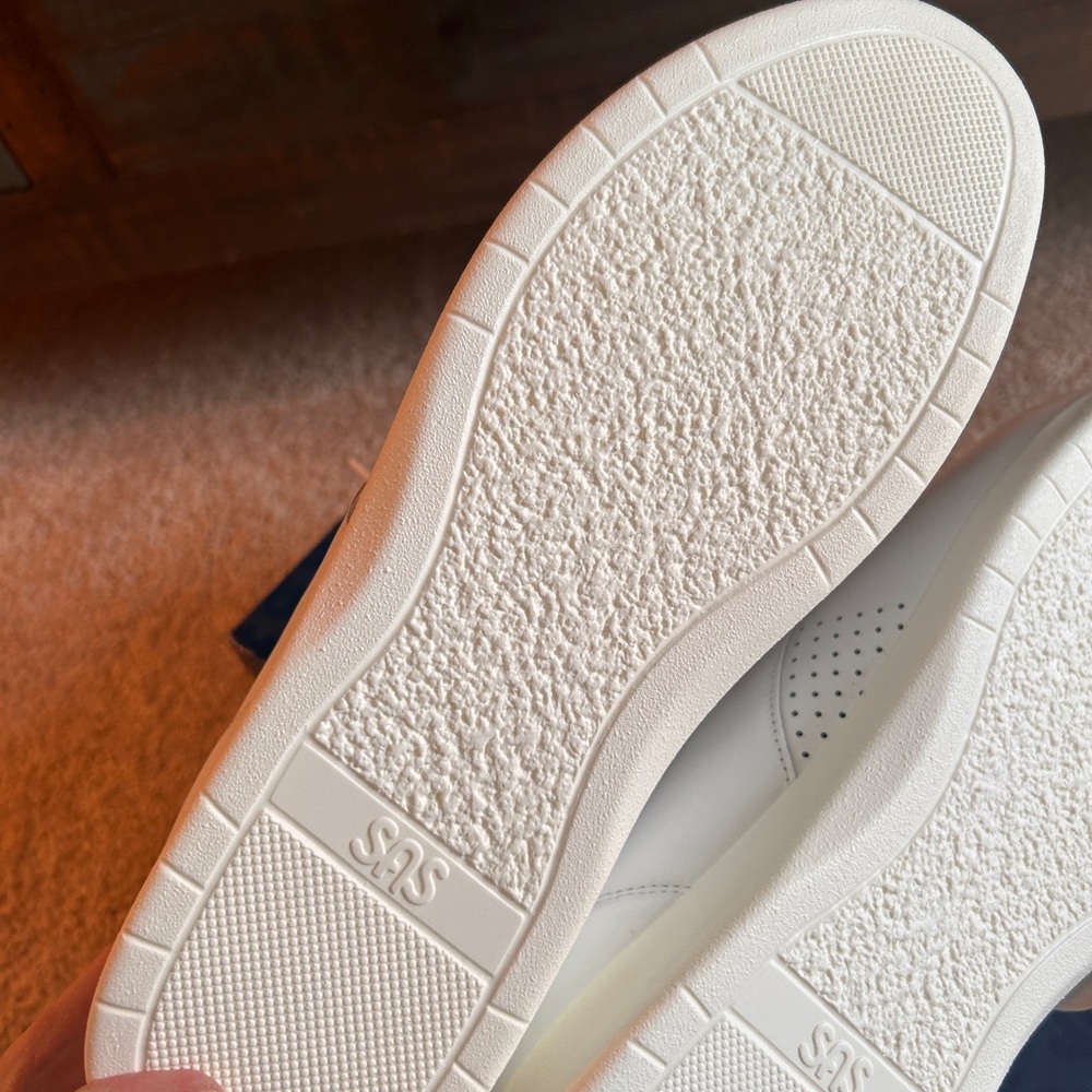 SAS Free White Sneakers Size 11 Double Wide 0083-049-60110 Brand New, Never Worn - Picture 5 of 13